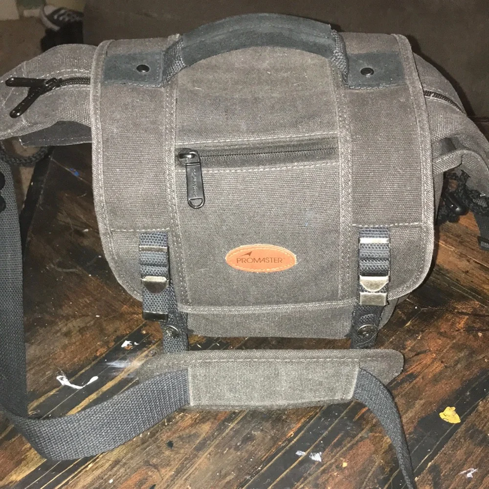 Nikon D3500 DSLR bag bundle